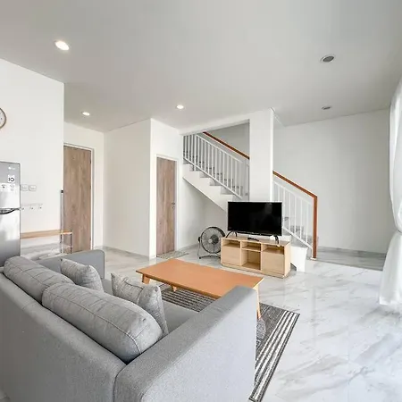 Villa La Buena Vida Modern Style